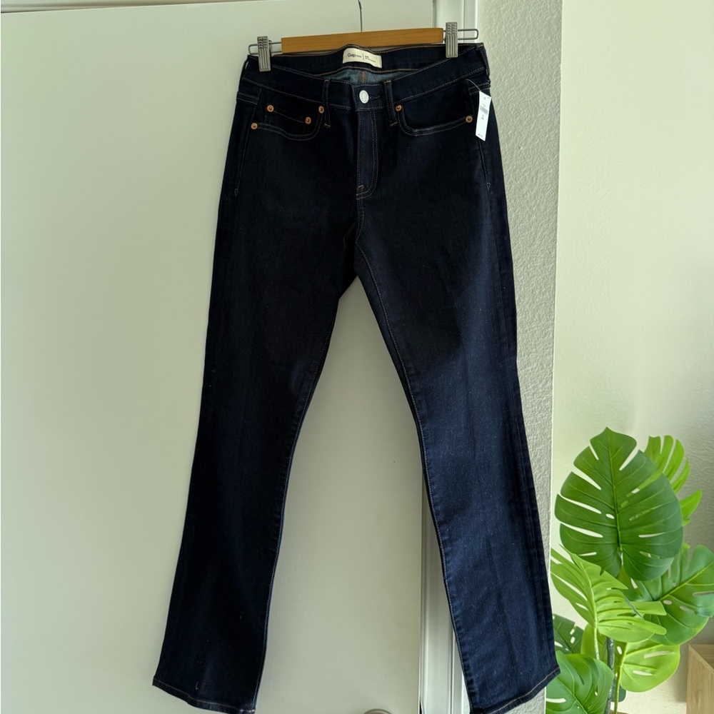 GAP Women’s Straight Dark Blue Denim Jeans